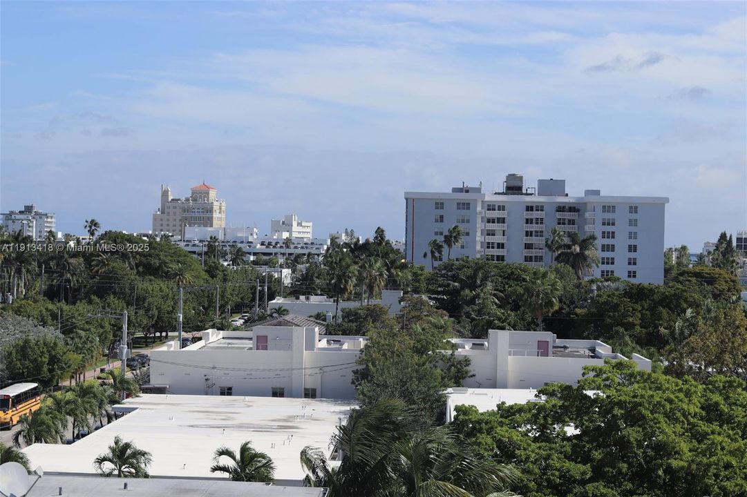 待售: $325,000 (1 贝兹, 1 浴室, 671 平方英尺)