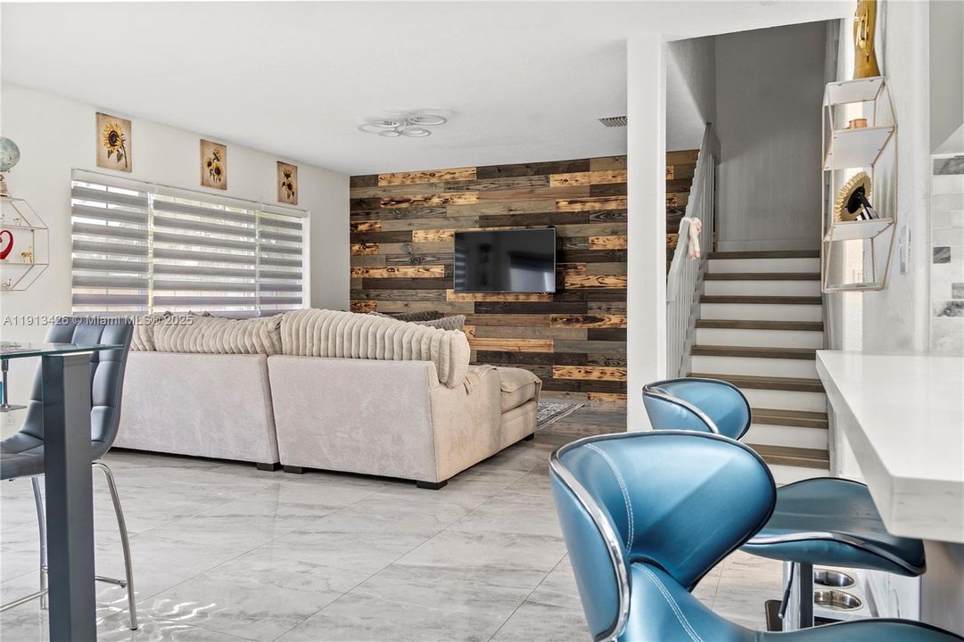 For Rent: $2,900 (3 beds, 2 baths, 1580 Square Feet)