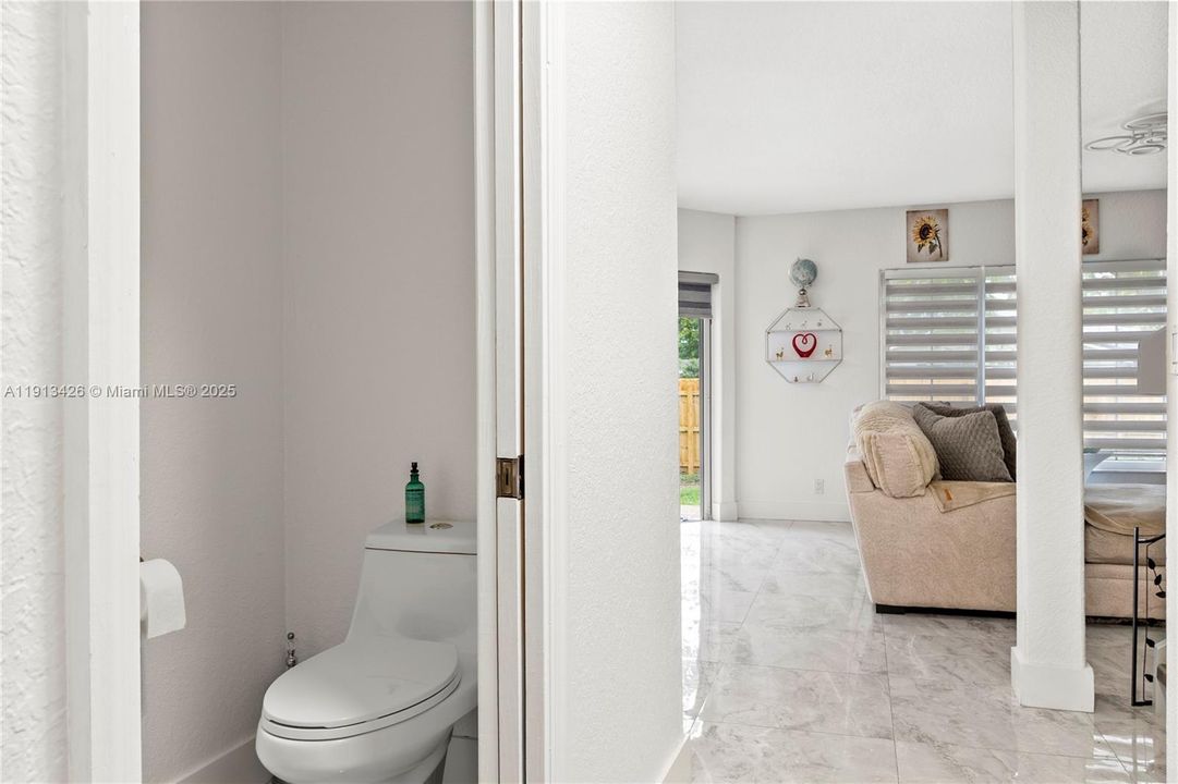 For Rent: $2,900 (3 beds, 2 baths, 1580 Square Feet)