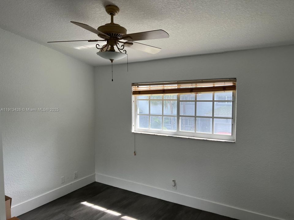 For Rent: $2,900 (3 beds, 2 baths, 1580 Square Feet)