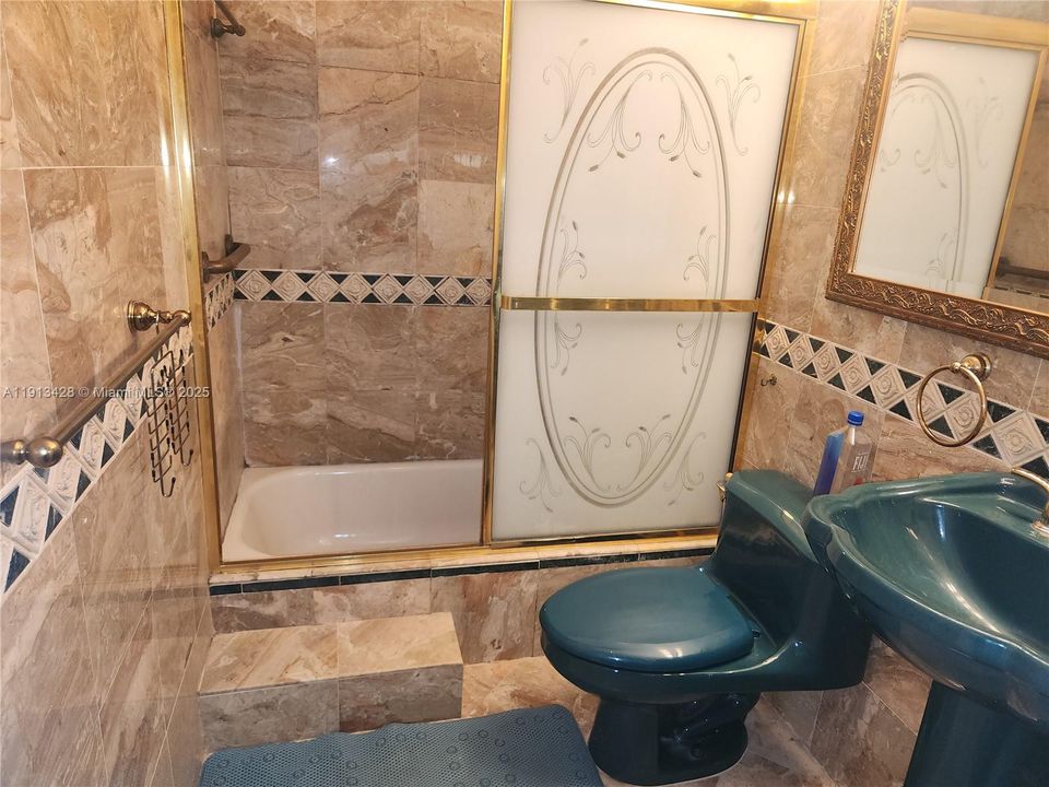 For Sale: $69,900 (1 beds, 1 baths, 590 Square Feet)