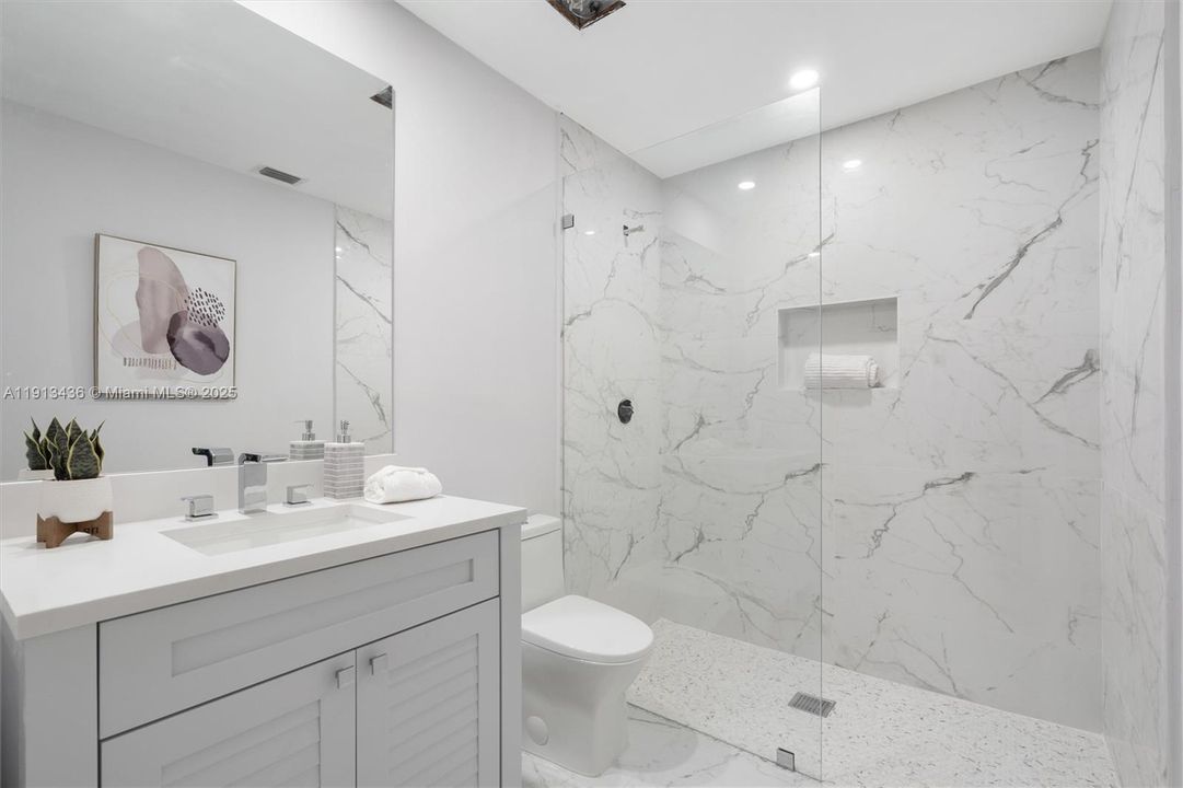 В аренду: $9,900 (5 спален, 4 ванн, 3271 Квадратных фут)