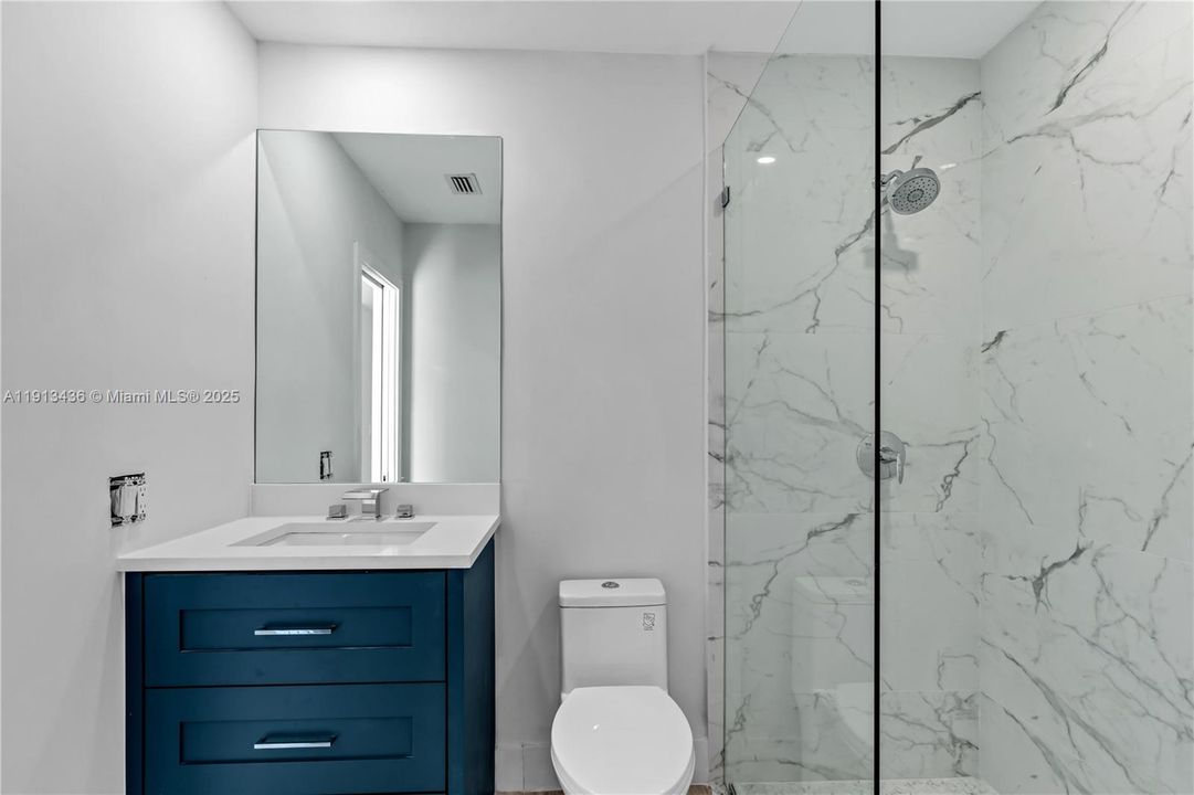 В аренду: $9,900 (5 спален, 4 ванн, 3271 Квадратных фут)