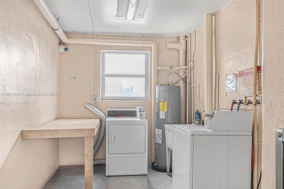 На продажу: $200,000 (1 спален, 1 ванн, 847 Квадратных фут)