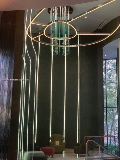 Под контрактом: $5,500 (1 спален, 1 ванн, 870 Квадратных фут)