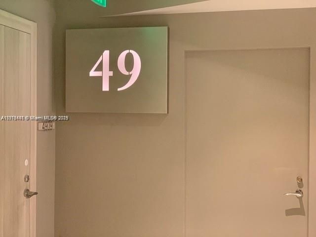 Под контрактом: $5,500 (1 спален, 1 ванн, 870 Квадратных фут)