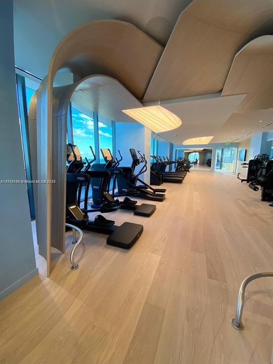 Под контрактом: $5,500 (1 спален, 1 ванн, 870 Квадратных фут)