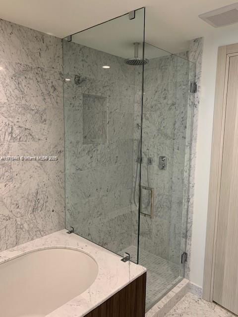 Под контрактом: $5,500 (1 спален, 1 ванн, 870 Квадратных фут)