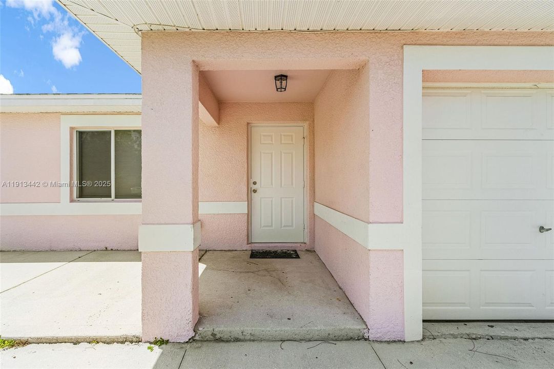 For Rent: $2,100 (3 beds, 2 baths, 0 Square Feet)