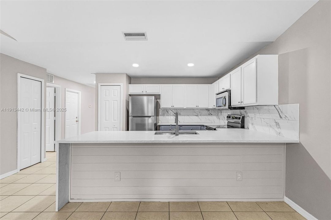 For Rent: $2,100 (3 beds, 2 baths, 0 Square Feet)