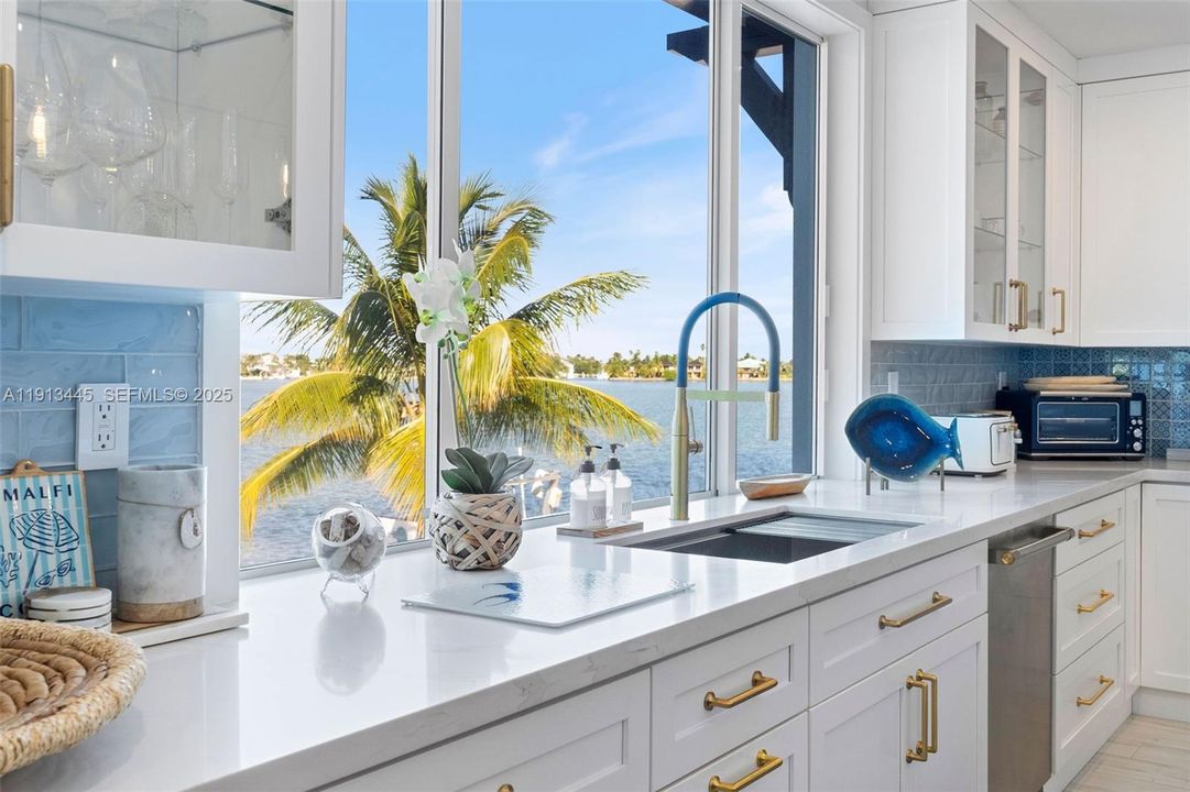 Exquisite Chef's Kitchen