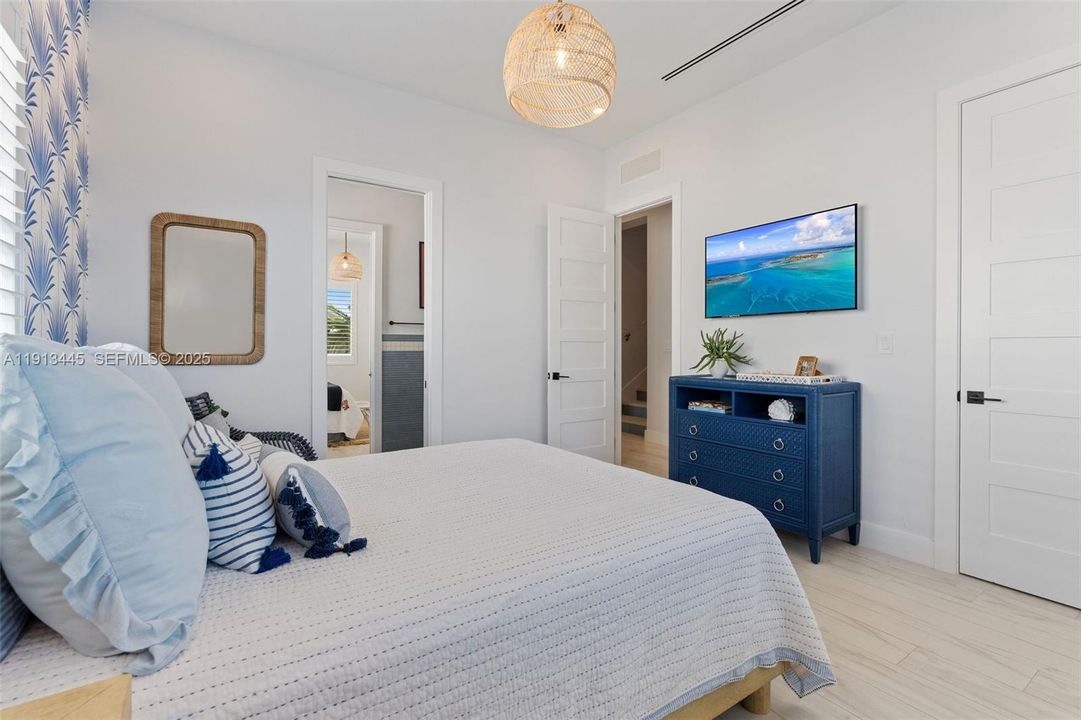 На продажу: $4,400,000 (4 спален, 4 ванн, 2907 Квадратных фут)