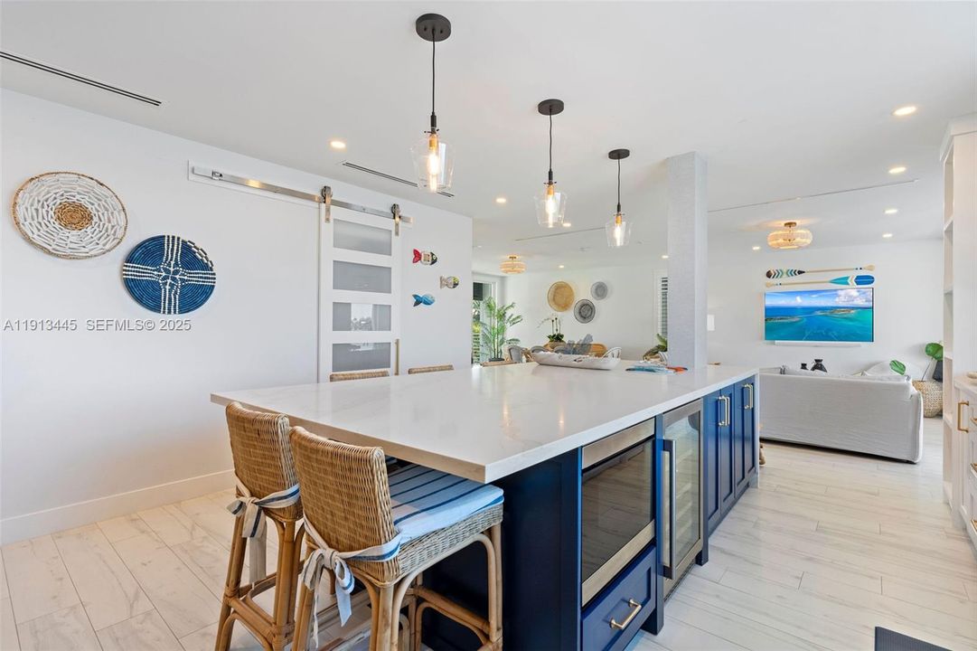 На продажу: $4,400,000 (4 спален, 4 ванн, 2907 Квадратных фут)