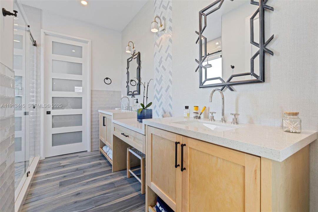 На продажу: $4,400,000 (4 спален, 4 ванн, 2907 Квадратных фут)