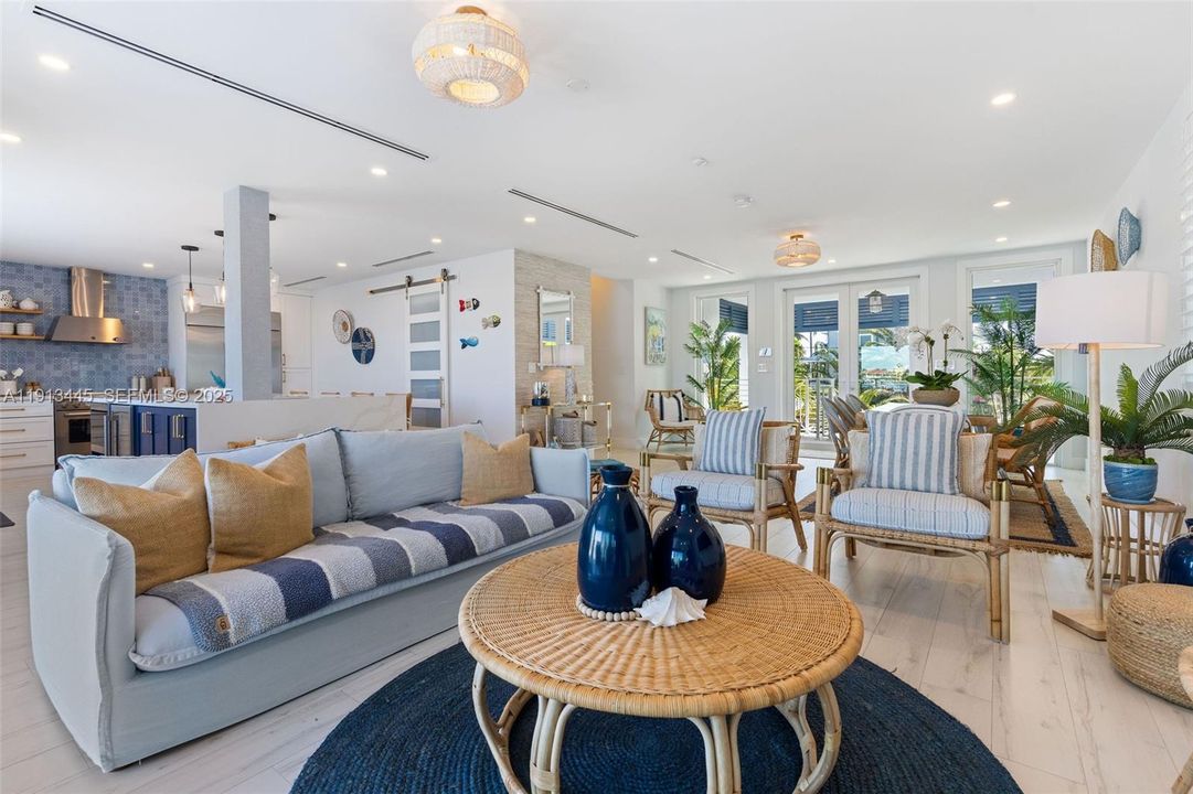 На продажу: $4,400,000 (4 спален, 4 ванн, 2907 Квадратных фут)