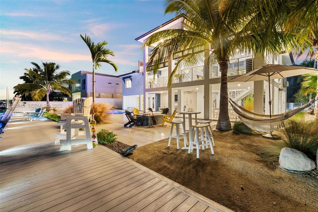 На продажу: $4,400,000 (4 спален, 4 ванн, 2907 Квадратных фут)