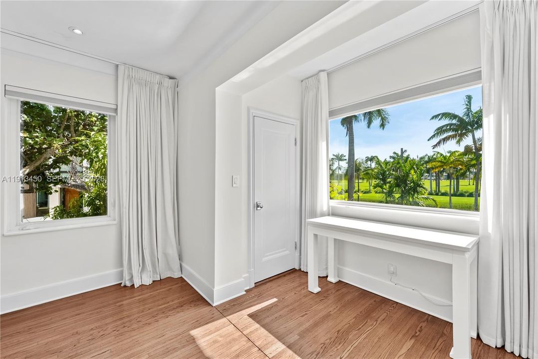 En Venta: $6,750,000 (5 camas, 4 baños, 3741 Pies cuadrados)