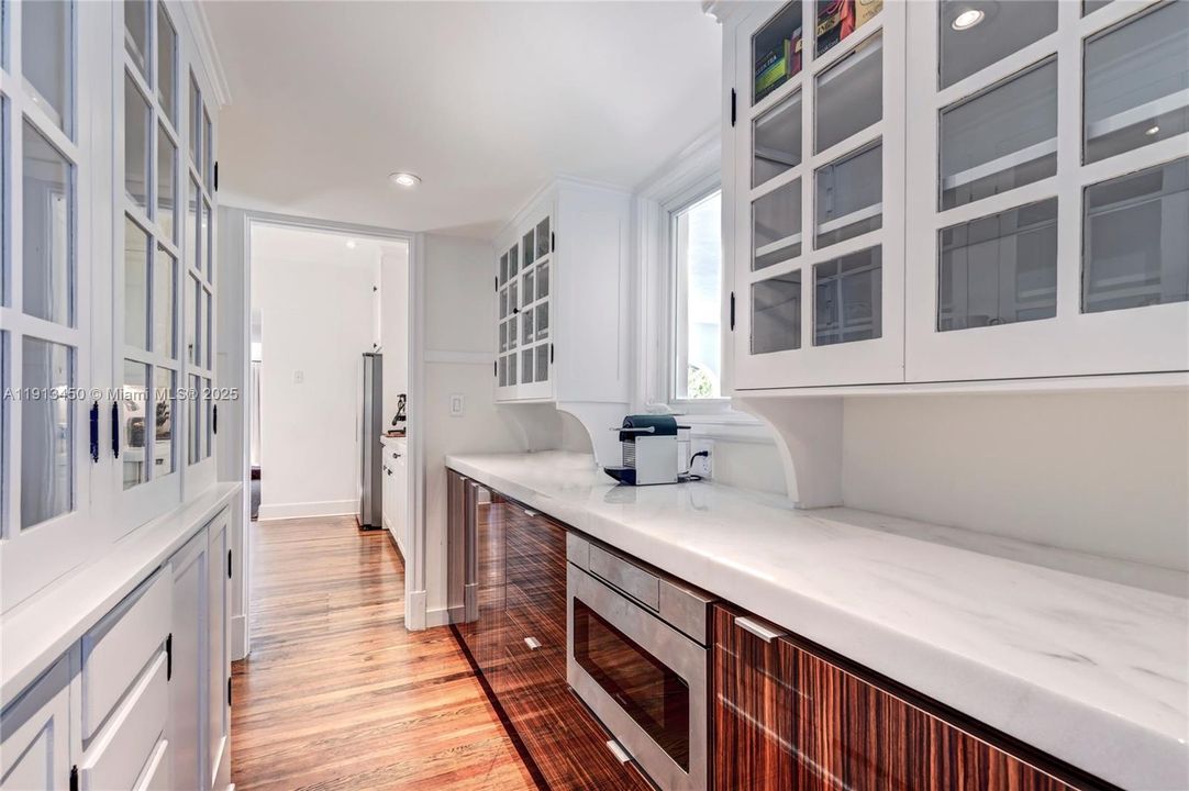 En Venta: $7,000,000 (5 camas, 4 baños, 3741 Pies cuadrados)