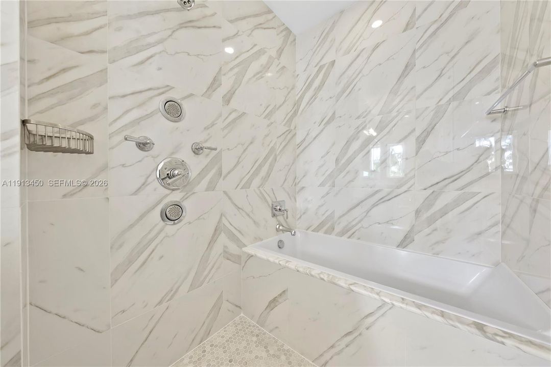 En Venta: $6,750,000 (5 camas, 4 baños, 3741 Pies cuadrados)