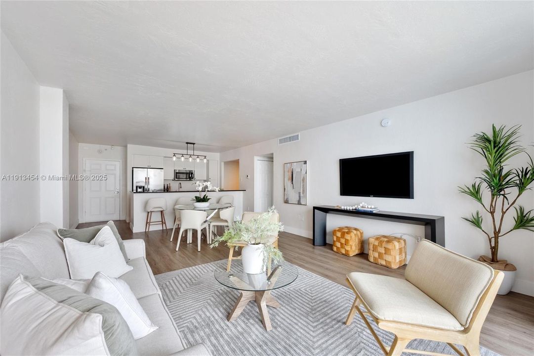 На продажу: $375,000 (1 спален, 1 ванн, 950 Квадратных фут)