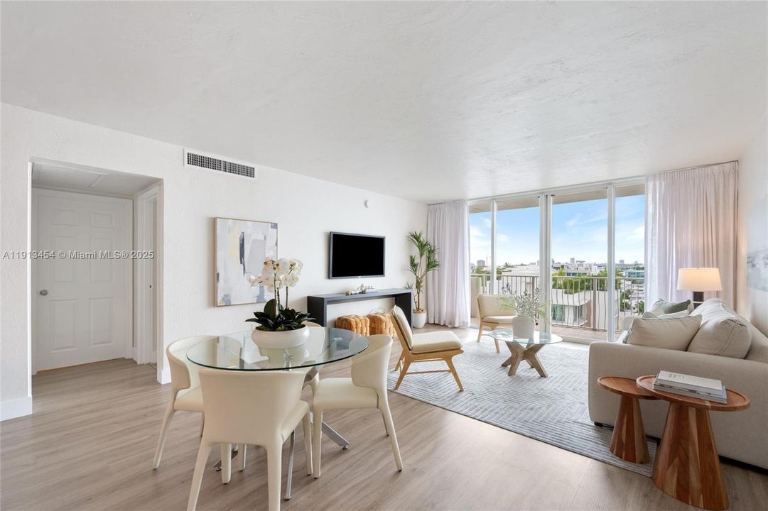 На продажу: $375,000 (1 спален, 1 ванн, 950 Квадратных фут)