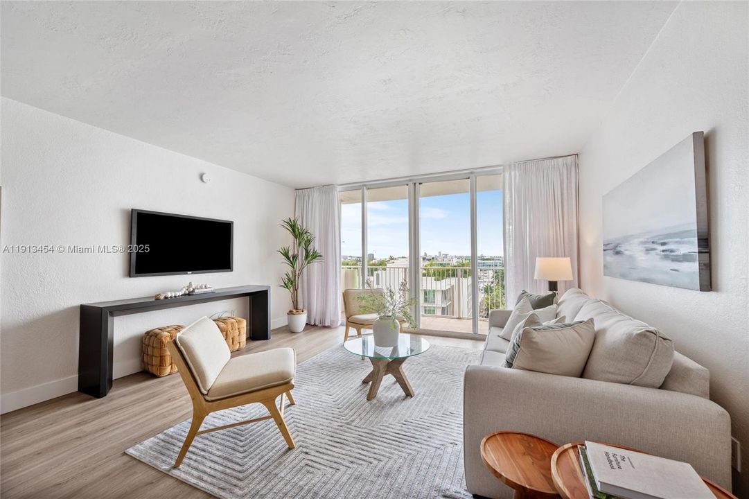 На продажу: $375,000 (1 спален, 1 ванн, 950 Квадратных фут)