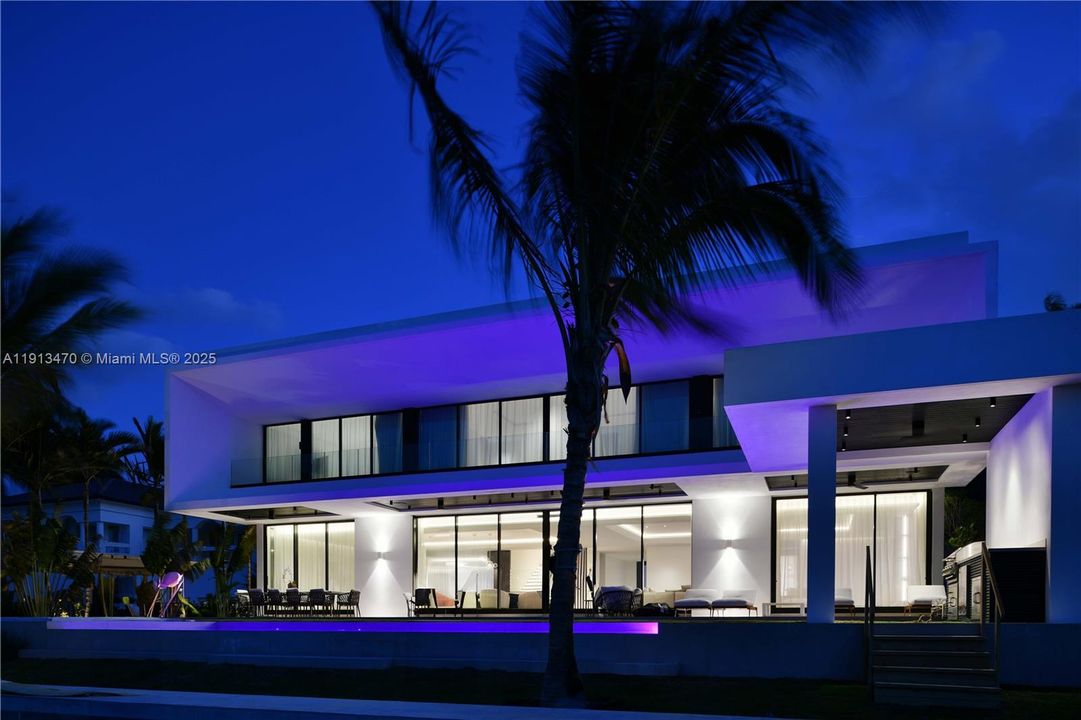 For Sale: $42,000,000 (6 beds, 7 baths, 7869 Square Feet)