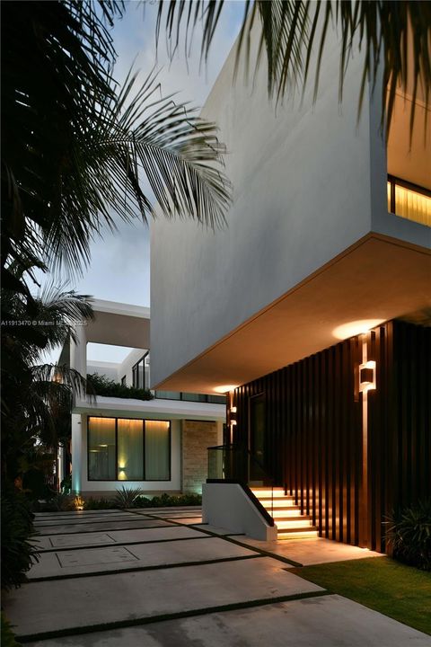 For Sale: $42,000,000 (6 beds, 7 baths, 7869 Square Feet)