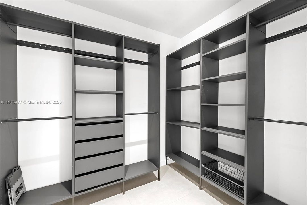 На продажу: $1,900,000 (5 спален, 5 ванн, 3300 Квадратных фут)