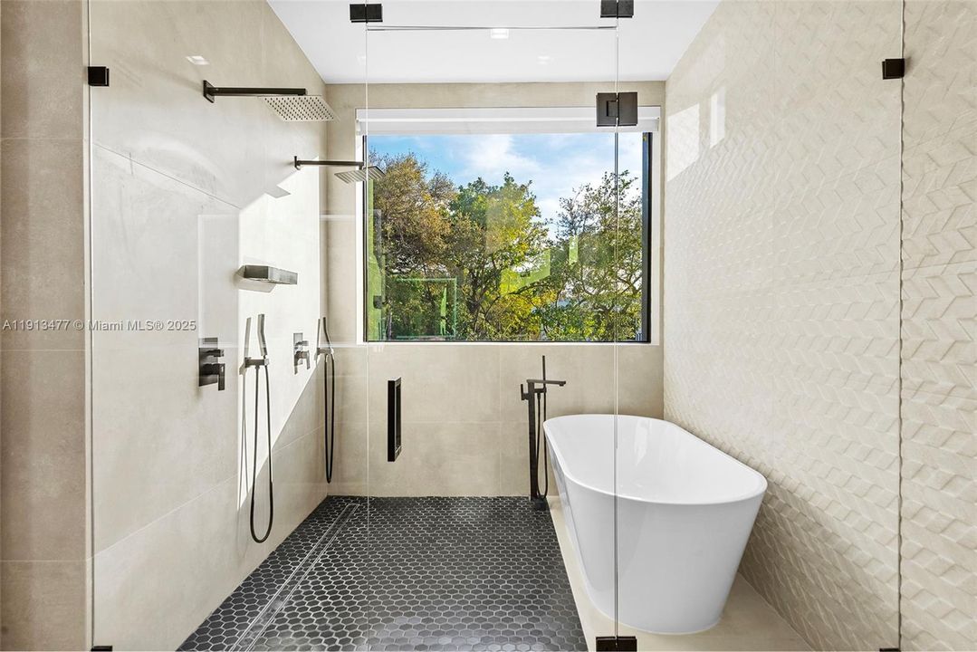 На продажу: $1,900,000 (5 спален, 5 ванн, 3300 Квадратных фут)