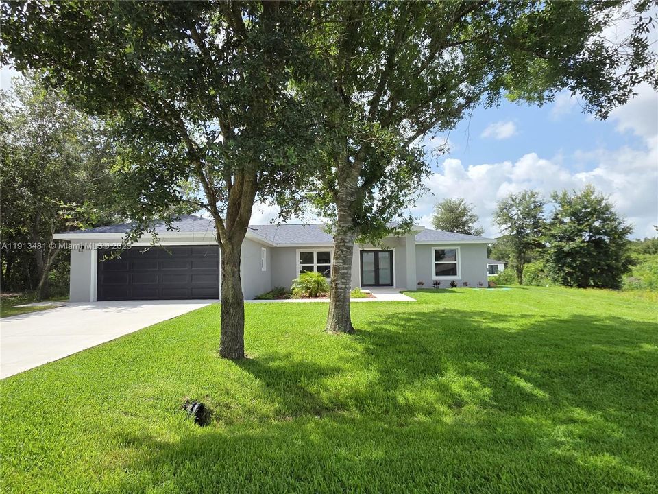 For Sale: $549,000 (3 beds, 2 baths, 1817 Square Feet)