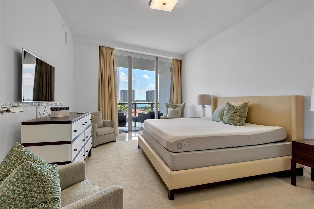 En Renta: $11,000 (3 camas, 5 baños, 2238 Pies cuadrados)