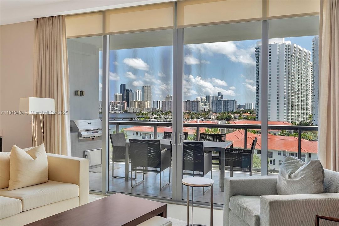 En Renta: $11,000 (3 camas, 5 baños, 2238 Pies cuadrados)