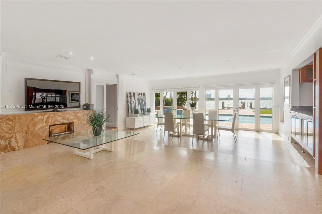 For Rent: $14,500 (4 beds, 3 baths, 3135 Square Feet)