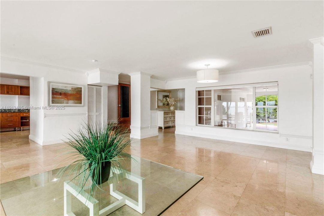 For Rent: $14,500 (4 beds, 3 baths, 3135 Square Feet)