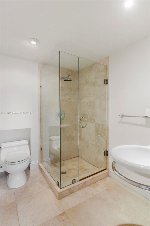 For Rent: $14,500 (4 beds, 3 baths, 3135 Square Feet)