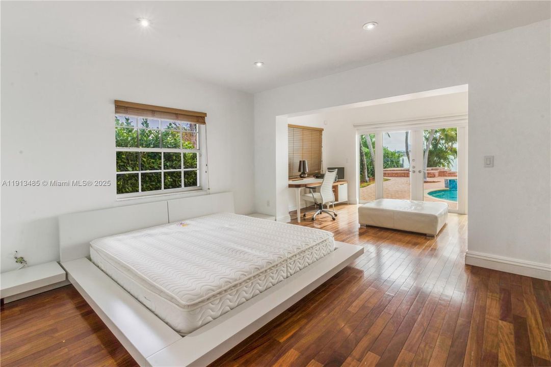 For Rent: $14,500 (4 beds, 3 baths, 3135 Square Feet)