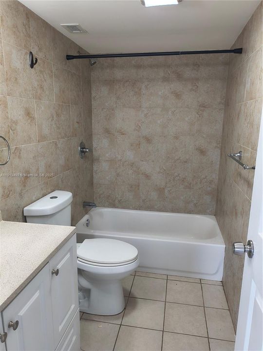 Recientemente alquilado: $2,600 (3 camas, 2 baños, 1205 Pies cuadrados)