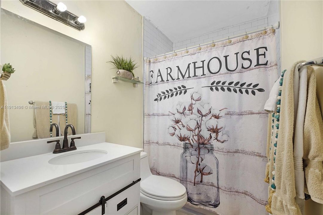 For Sale: $949,000 (5 beds, 4 baths, 2088 Square Feet)