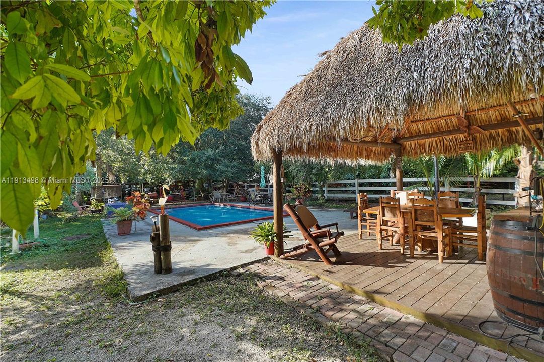 For Sale: $949,000 (5 beds, 4 baths, 2088 Square Feet)