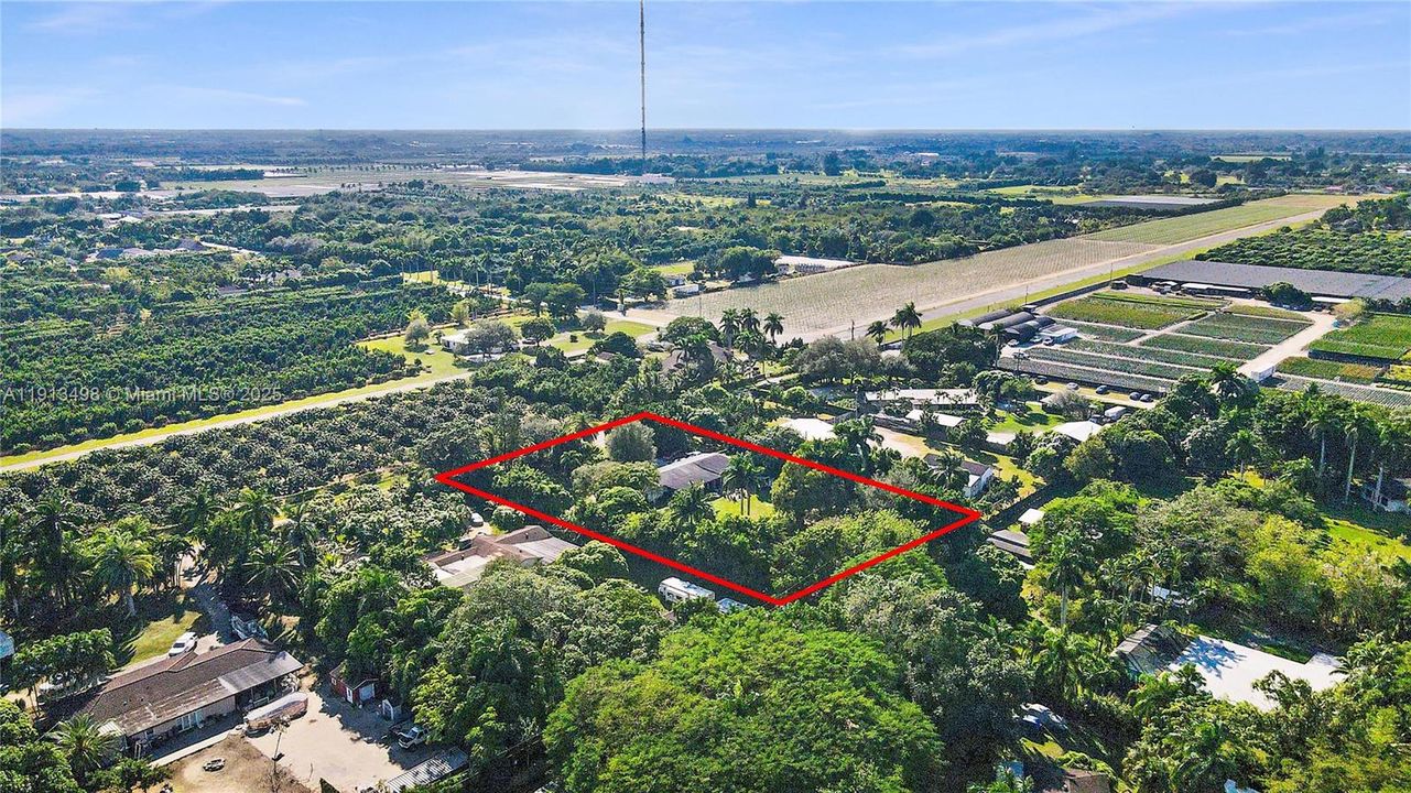 For Sale: $949,000 (5 beds, 4 baths, 2088 Square Feet)