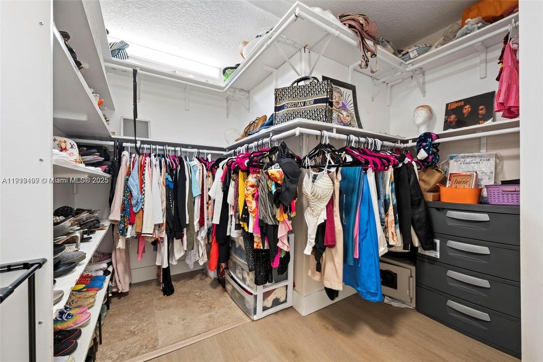 Active With Contract: $599,000 (4 beds, 2 baths, 1941 Square Feet)