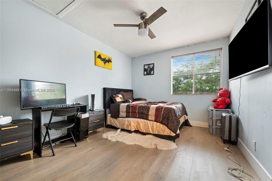 Active With Contract: $599,000 (4 beds, 2 baths, 1941 Square Feet)