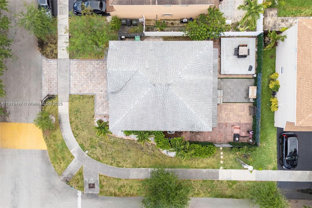 Active With Contract: $599,000 (4 beds, 2 baths, 1941 Square Feet)