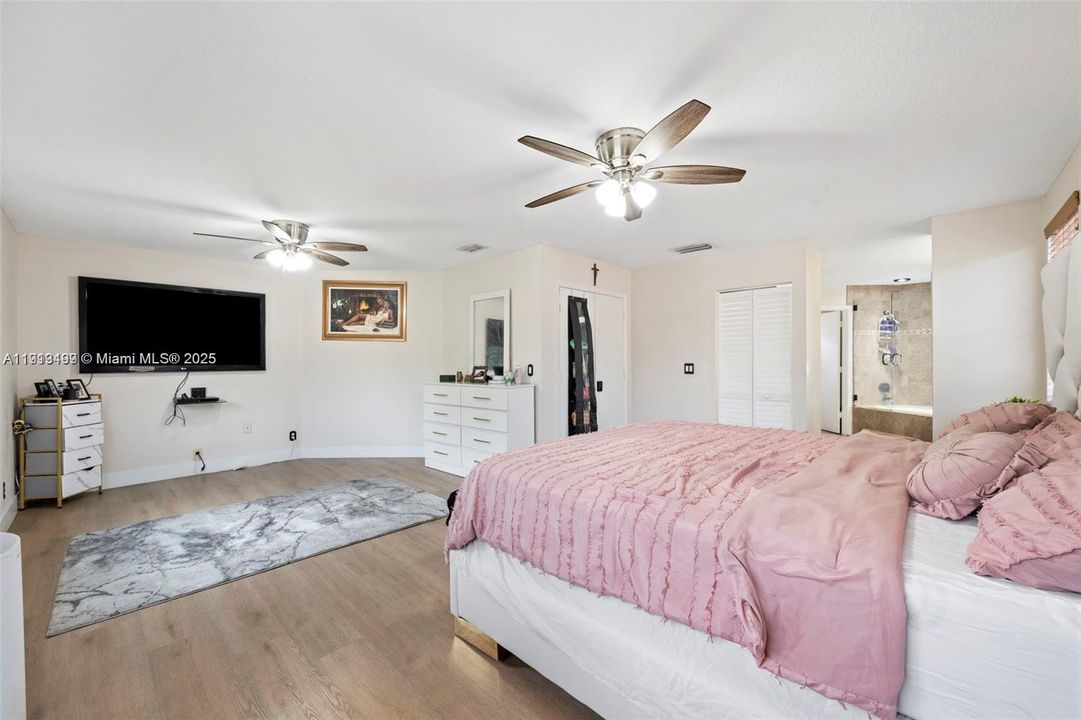 Active With Contract: $599,000 (4 beds, 2 baths, 1941 Square Feet)