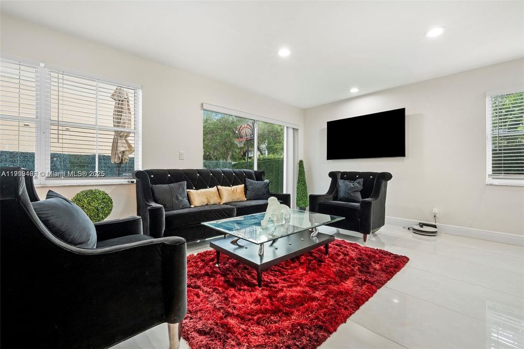 Active With Contract: $599,000 (4 beds, 2 baths, 1941 Square Feet)