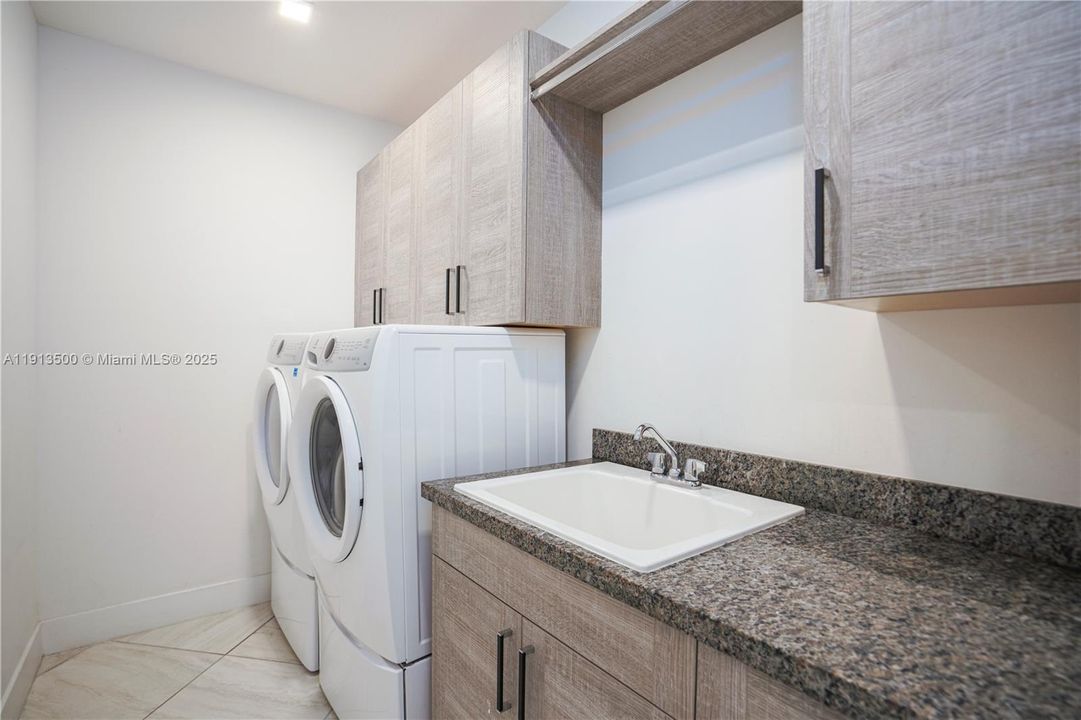 For Sale: $2,590,000 (8 beds, 4 baths, 4426 Square Feet)