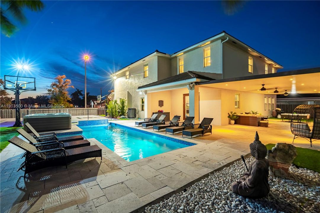 For Sale: $2,590,000 (8 beds, 4 baths, 4426 Square Feet)