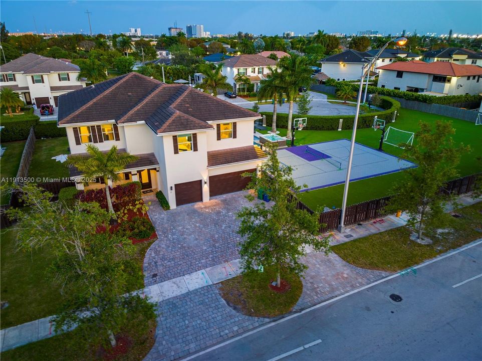 For Sale: $2,590,000 (8 beds, 4 baths, 4426 Square Feet)