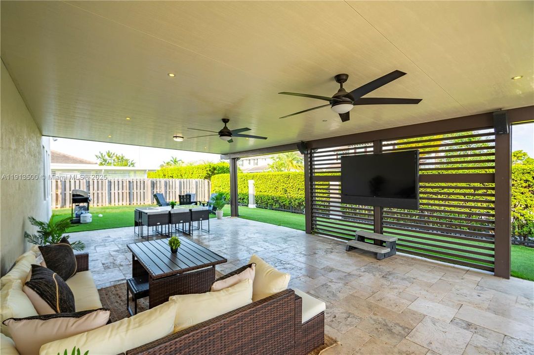 For Sale: $2,590,000 (8 beds, 4 baths, 4426 Square Feet)